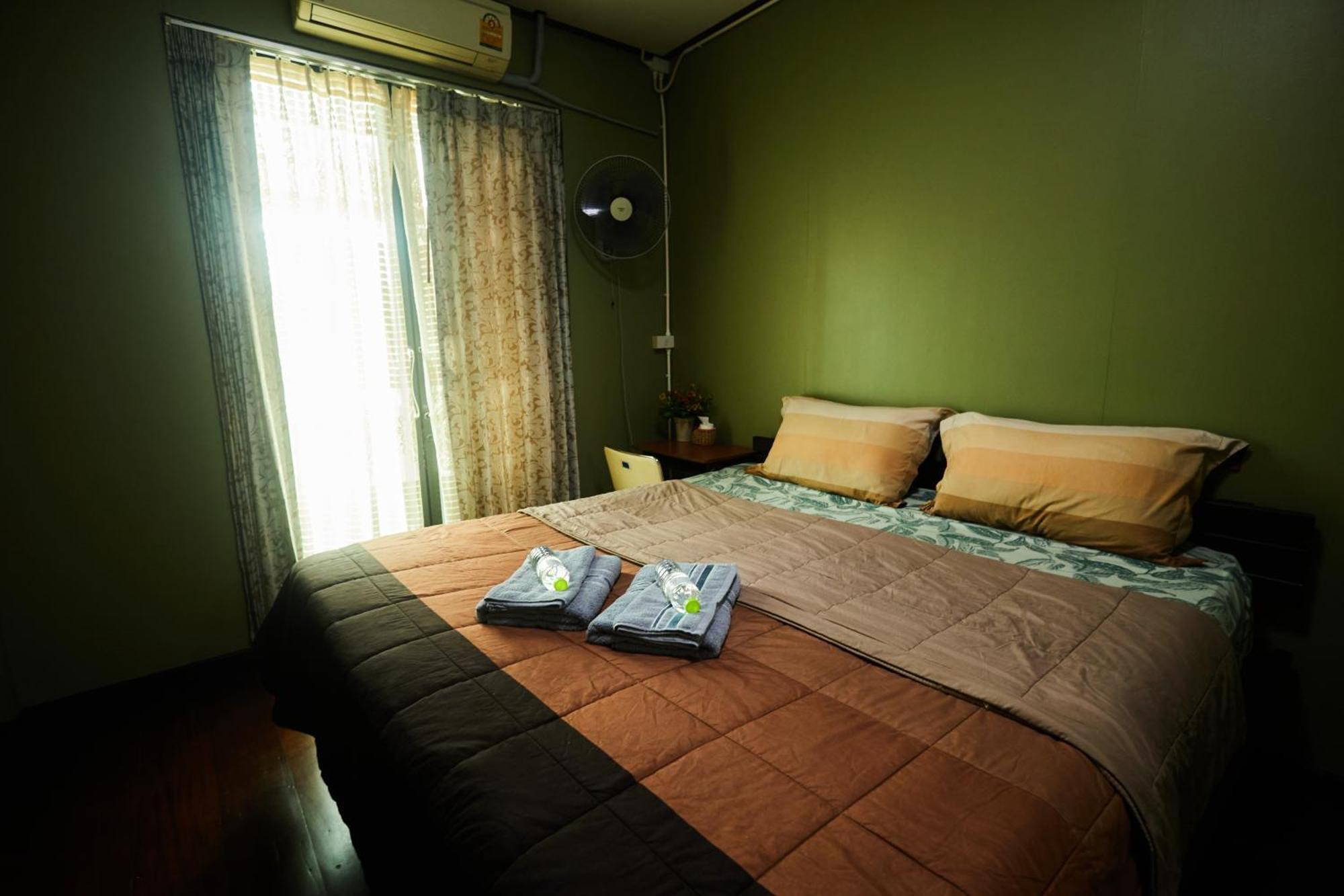Chommuang Guest House Ayutthaya Værelse billede