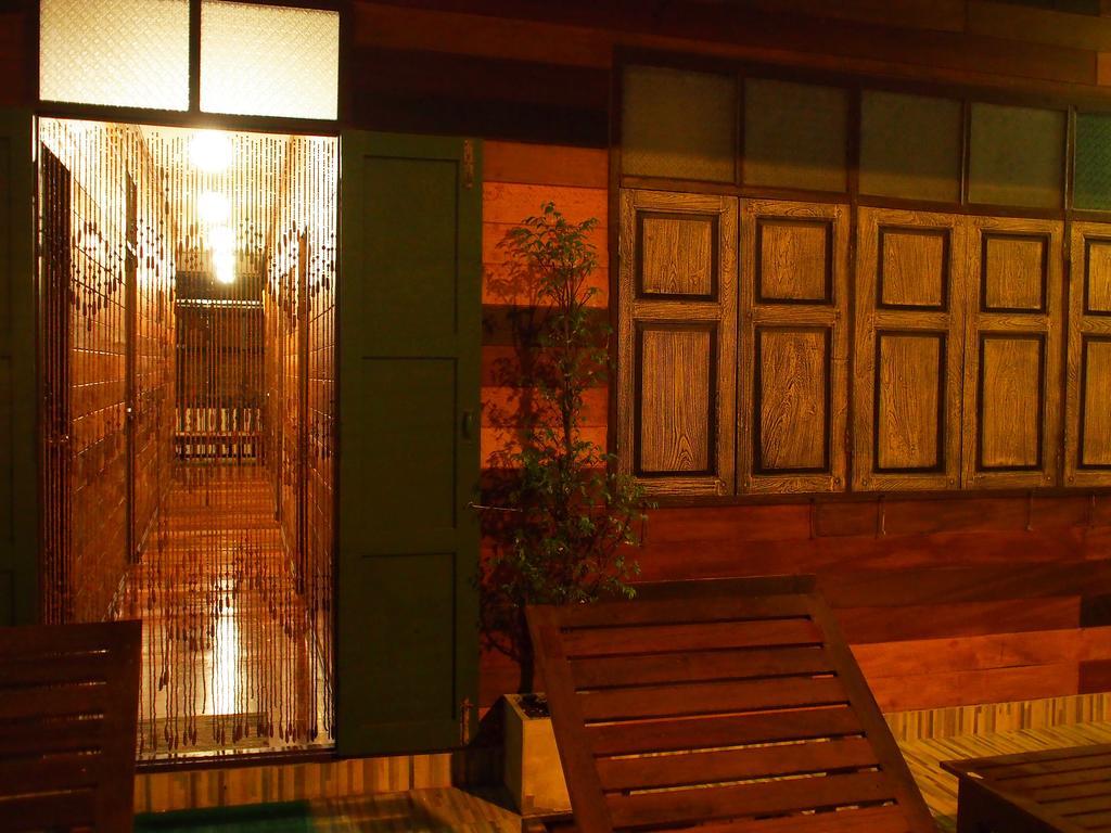 Chommuang Guest House Ayutthaya Eksteriør billede